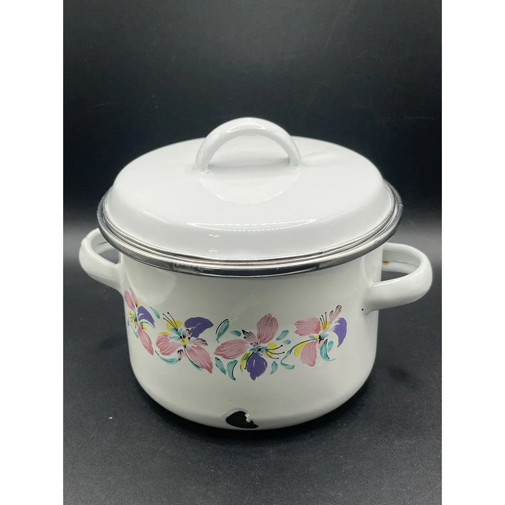 Small Vintage Enamel Pot w/ Lid - White w/ Flowers -‎ Made in Indonesia